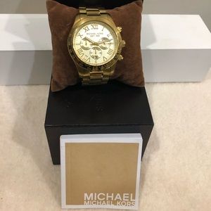 Michael kors. Gold watch
